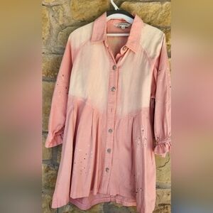 Pink Button-Up Shirt with Splatter Design. Vintage retro style. Small